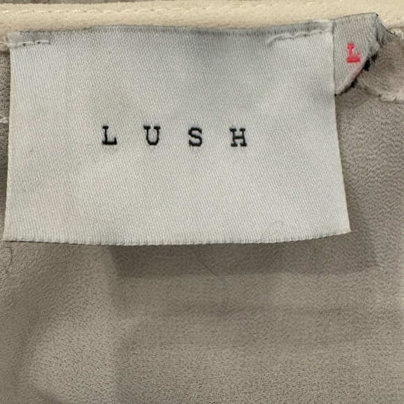 Lush Cream Embroidered Wrap with Fringe - Picture 5 of 7